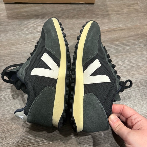 Veja Rio Bronco Alveomesh Black White Oxford Grey Sneakers - Picture 6 of 11